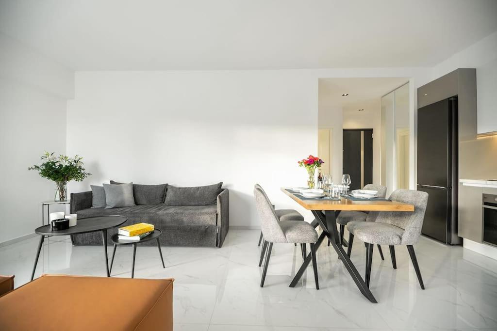 Maison Du Jardin 2-Bedroom Apartment Private Outdoor Jacuzzi Rhodes City Екстериор снимка